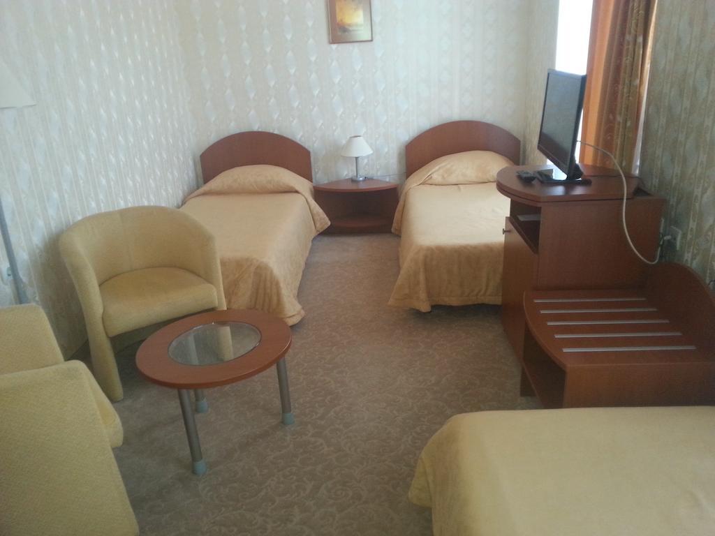 Hotel Perperikon Kŭrdzhali Habitación foto