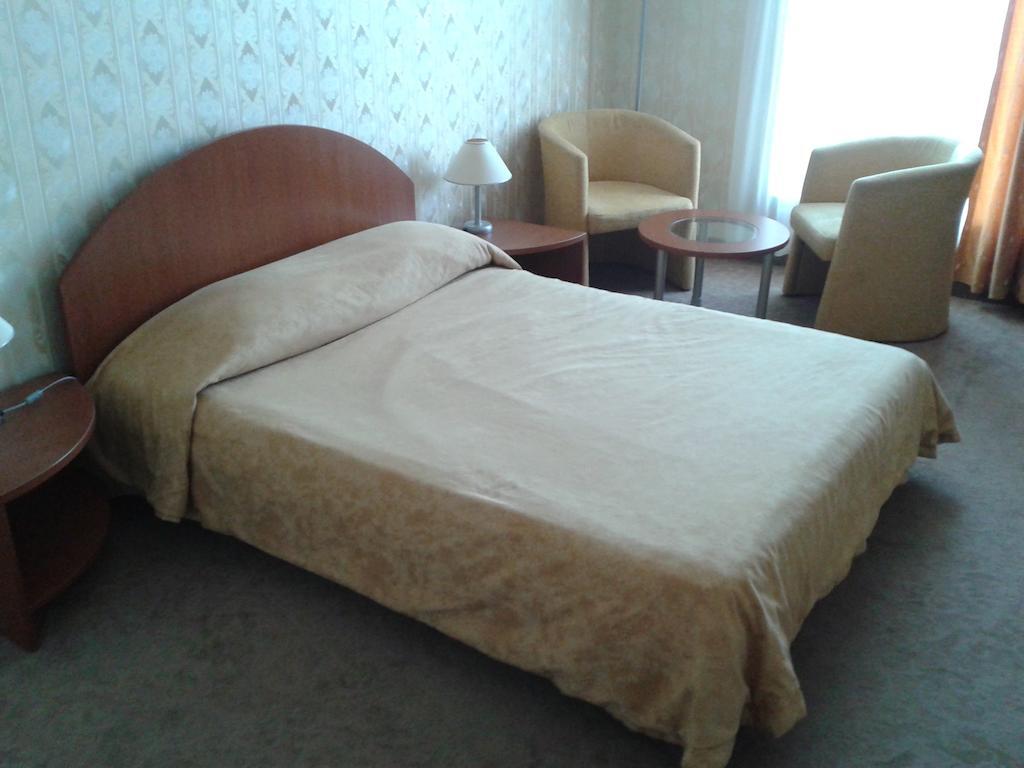 Hotel Perperikon Kŭrdzhali Habitación foto